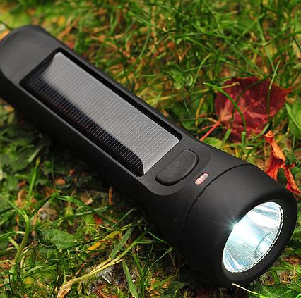 Solární baterka a nabíječka 2v1 2400mAh s 3W LED lucernou Salamander